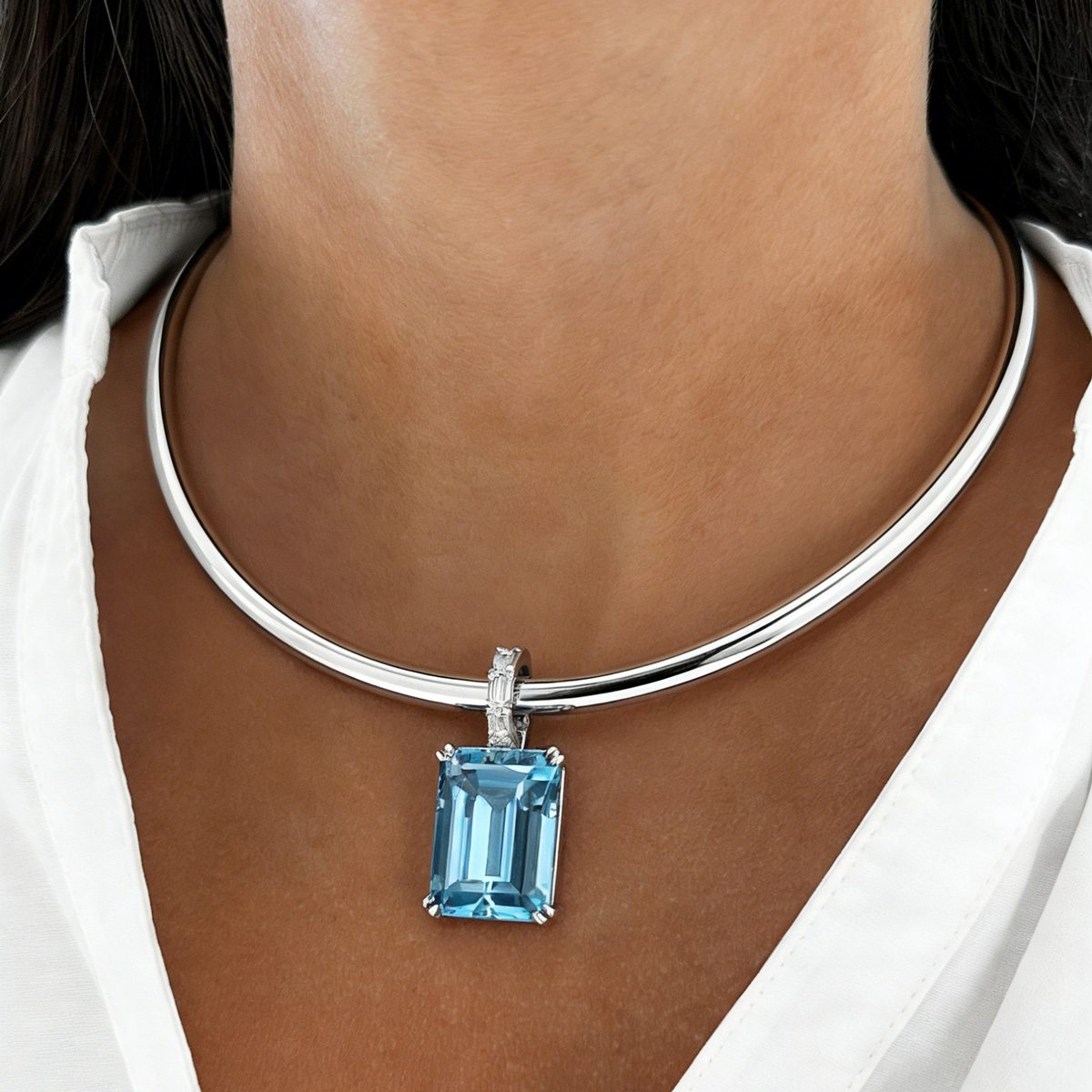 20ct Large Emerald Cut Aquamarine Pendant Collar Necklace